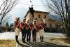 Al taglio della testa al gallo: Giuseppe, Andrea, Roberto, Matteo e Massimiliano