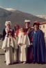 I Personaggi del Carnevale 2003 in posa in piazza a San Germano con alle spalle la Cavallaria innevata: il Segretario Stefano, la Mugnaia Paola, il Generale Diego, la Vivandiera Sabrina e le due Damigelle Elisa e Laura