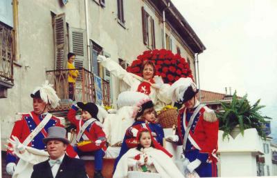 2001_2.jpg