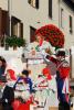 La Mugnaia Giuseppina sorridente sul suo carro