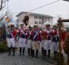 Le braje bianche al taglio della testa al gallo: da sin Marco, Andrea, Matteo, Moreno, Enrico, Roberto e Adriano