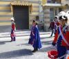 La Vivandiera Ilaria accompagnata da Marco e Luca termina il mezzo giro per tornare verso il Salone